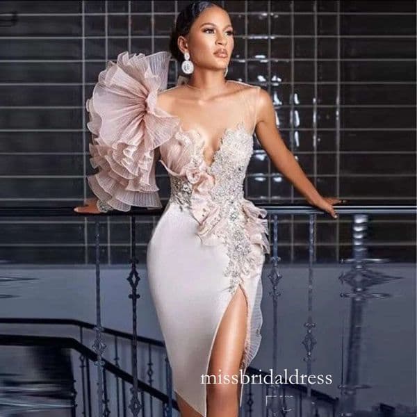 2023 Short Cocktail Dresses Lace Appliques Crystal Beaded Flowers Side Split Ruffles Knee Length Party Gowns Homecoming Prom Dress Sheath Dm06