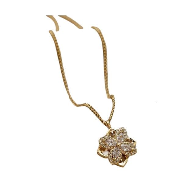Designer Necklace Women's Rotating Four Leaf Flower French Minimalist Light Clavicle Chain Festival Birthday Gift