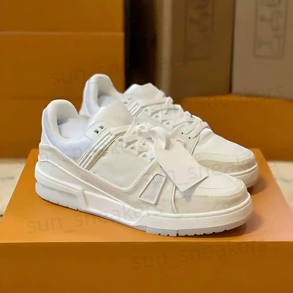 2026 Luxury Embossed Designer Sport Shoes Sneaker leather triple white sky blue black green yellow low-top Platform breathable mens trainers Sports Casual Shoes z1