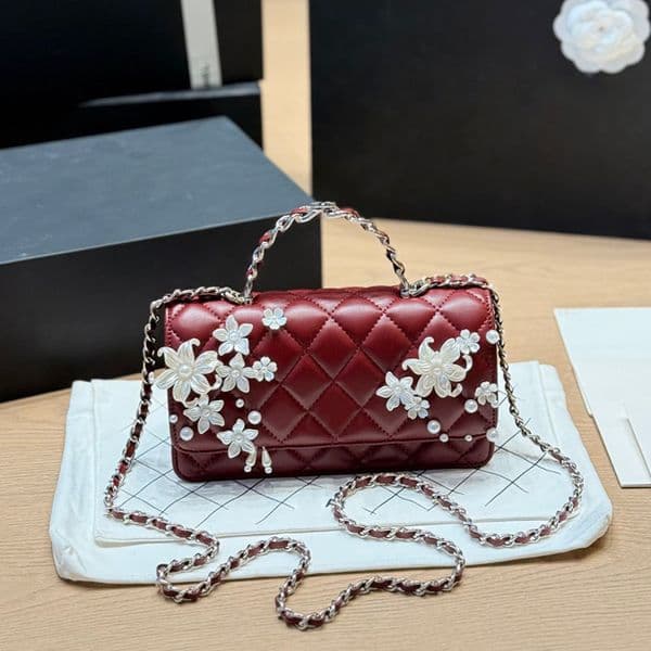 Camellia Pearl Decoration Ladies Designer Mini Flap Bag Woc Wallet with Top Handle Lambskin Leather Diamond Lattice Gold Hardware Chain Shoulder Cross Handbag 19cm