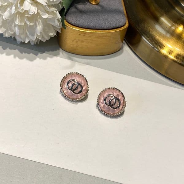 Fading Designer Never Round Ear Stud Earrings Pearl Real Gold Brass Copper Stamp Letter Earring Famous Womens Elegance Wedding Party Classic Jewelry Accessories