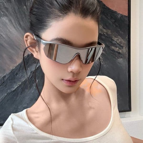 Free Shipping High Value 2026 New Y2K Wrap Around Sunglasses For Women Fashion Futuristic Silver Mirror Lens UV400 Protection Trendy Sport Shades