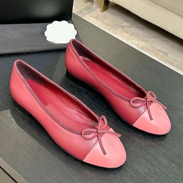 Women Ballet flats Bow tie womens casual shoes Burgundy Pink Designer Sandals Lambskin Color blocked leather upper Comfortable soft outsole