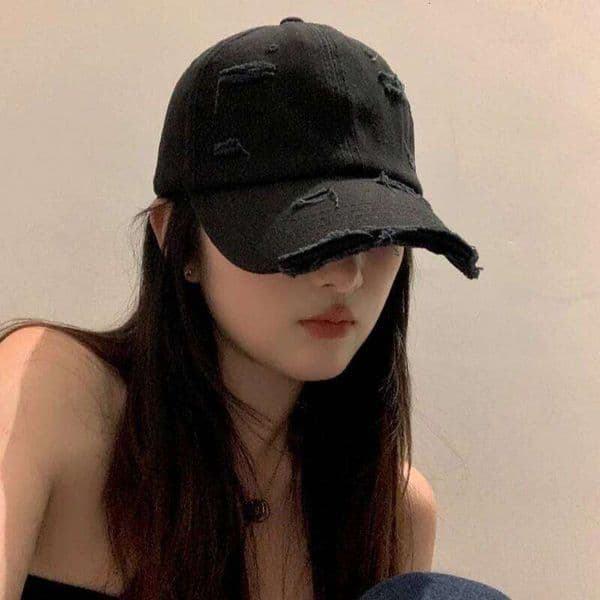 Baseball Women New Style Hip-hop Versatile Soft Top Curved Brim Retro Personality Distressed Hole Peaked Cap for Men 26H0407