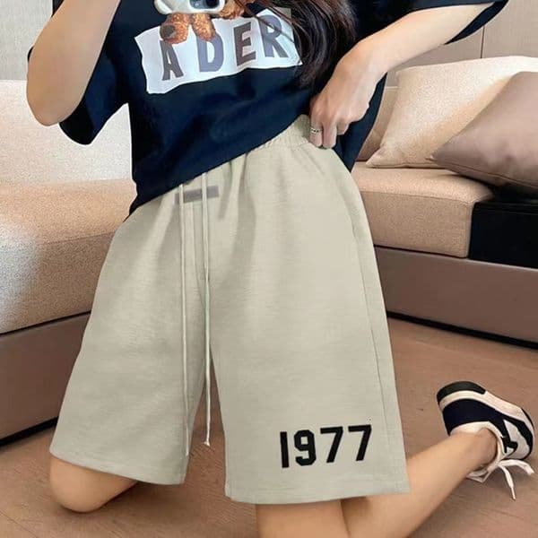 2026 NEW ESS Free summer shorts 2026ss Shipping Mens Designer NEW Casual Fashion Hiphop 5A Street Design 1977 L260512