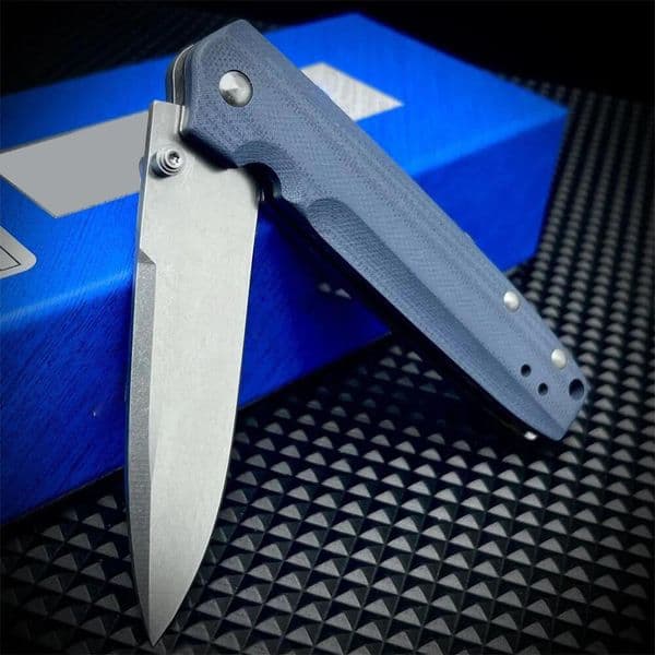 Mini 485 Bugout AXIS Folding Knife 3.18 knives M390 Plain Blade, G10 Handles - 485BK-1