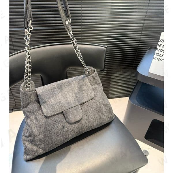 2026 Women's Quilted Denim Crossbody Bag - Chain Strap, Signature Emblem, Stylish Casual, Soft Lining, Premium Material, Ideal for Daily/Streetwear/Leisure Matching-4