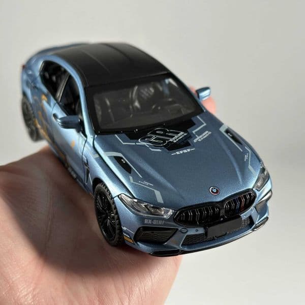 132 BMW M8 MANHART MH8 800 Supercar Alloy Metal Diecast Model Car Sound and Light Pull Back Childrens Toy Collectible BirthdayL260408