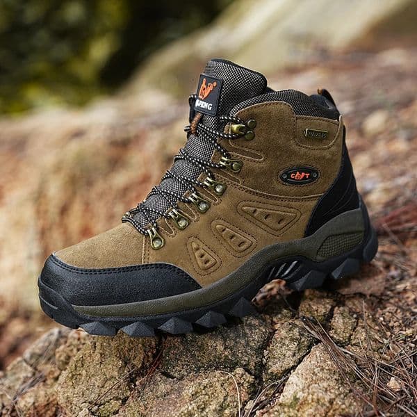 Men Climbing Shoes Autumn High Top Outdoor Non Slip Desert Boots Male Fashion Mountain Walking Cushioning Comfort Sneakers 260409BJ