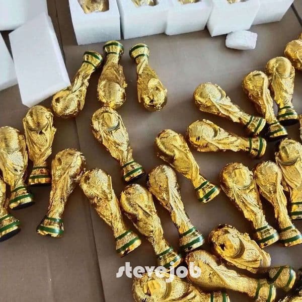 2026 Golden Resin European Football Soccer Trophies Mascot Fan Gift Office Decoration Outdoor Party Supplies World Cup Trophy Free Shipping