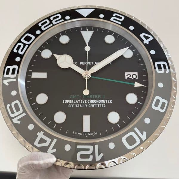 Super Silent Luxury Metal Modern Design Large Wall Watch Home Stainless Steel Luminous Clock The Date Will Work X0726 K260209 designer T260514