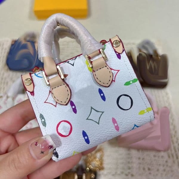Designer keychain earphone bag women's mini bag keychain bag pendant