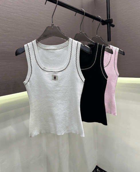 26 Women's Tank Top T-shirt with Wave Pattern Embroidered Double C Knitted Tank Top, Style 410