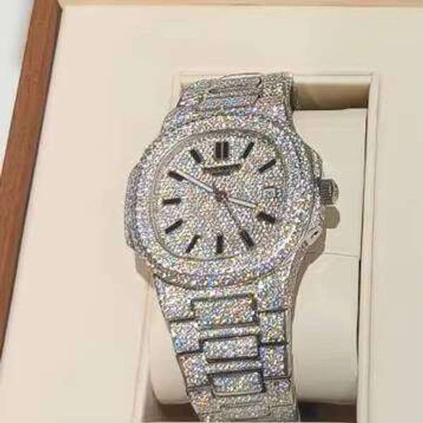 High Shine Moissanite Diamond Watch with Classic Round Dial &Soft Strap for Modern Fashion Lovers Gift Idea from Indian Supplier