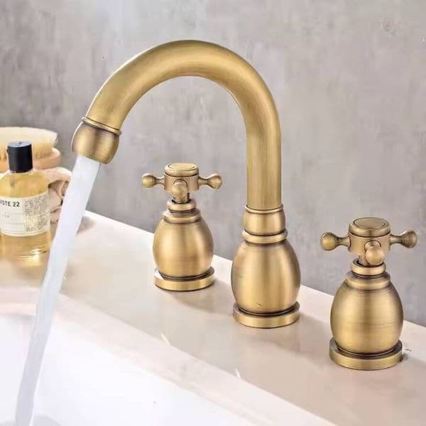 European design double handle 3-hole deck-mounted basin faucet, brass, luxurious antique vanity bathroom sink faucet