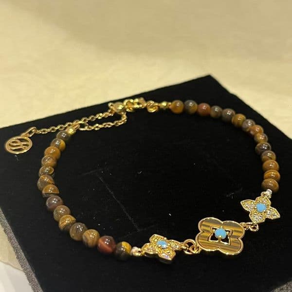Four-Leaf Clover Luxury Four-Flower Bracelet Tiger's Eye and Zircon Bracelet Designer Mother-of-Pearl Bracelet High-End, Versatile Hand Accessories