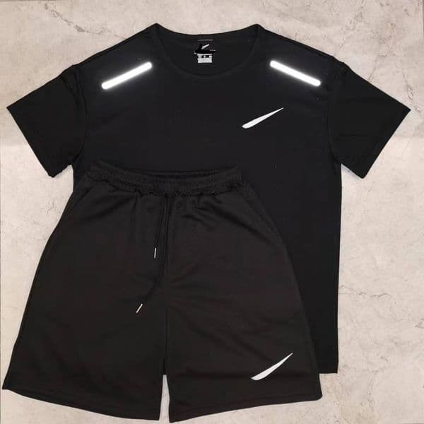 Men Tshirts Set Tee Designer Tracksuits Tech Set Tracksuit Shirts Shorts Two-Piece Womens Fiess Suit Print Quick Drying Breathable Sportswear Basketball T-Shirt