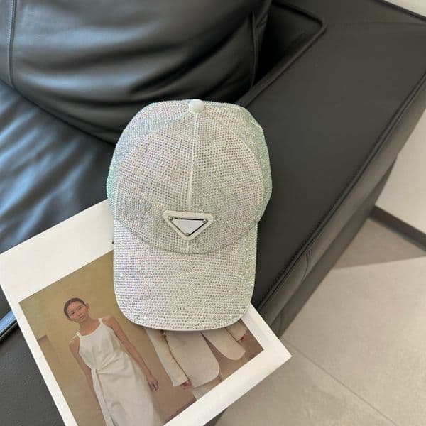 White Designer Cap Bling Diamond Casquette Luxe Luxury Adjustment Cappello Uomo Hat Breathable Back Hats Casual Letter Basketball Cap Women