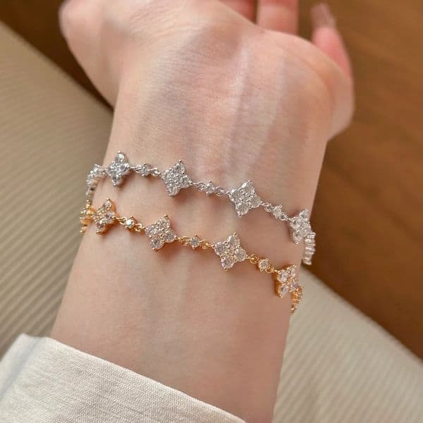 Luxury Brand Designer Dazzling 8-floral Four-leaf Clover Pull Bracelet Fashionable And Versatile Four-leaf Flower High-carbon Diamond Bracelet For Women