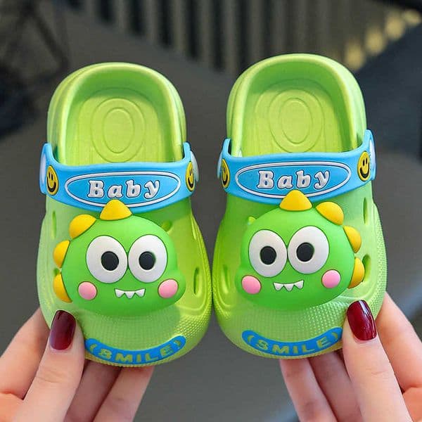 Childrens Clogs Summer Girls Indoor Non-Slip Cartoon Boys Big Kids Baby Sandals Outdoor Beach Sandals S260410