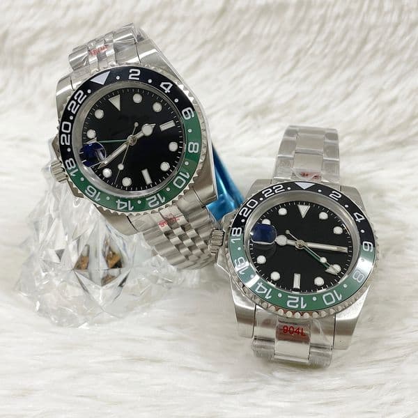 40mm automatic mechanical watch featuring a full stainless steel case sapphire crystal glass high luminescence displayand a ceramic bezel