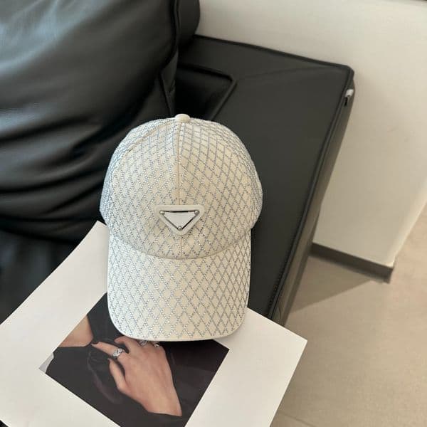 White Women's Rhinestone Grid Baseball Cap Casquette Luxe Cappello Luxury Bling Diamond Peaked Cap Adjustable Fashion Sun Hat for Outdoor