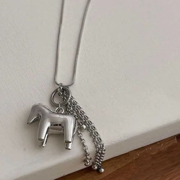 Designer Fashion Smooth Surface Horse Tassel art Pendant Necklaces For Women Silver Color Snake Long Sweater Chain Jewelry Free Shipping 9