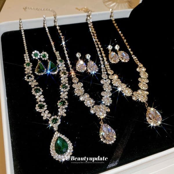 designer Necklace earrings And Water Drop Inlaid Diamond Earrings Necklace Light Luxury Fashion Pendant Clavicle Chain Internet Celebrity High-End Jewelry