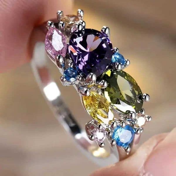 Exquisite Shining Colorful Inlaid Zirconia Ring Womens Fashion Light Luxury Temperament Wedding Banquet Jewelry Accessories J260411