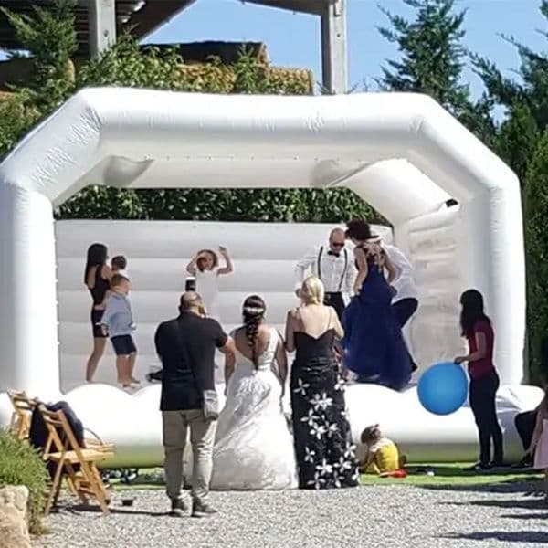 Customized 2026 new-designed white inflatable wedding jumper bounce house bouncy jumping castle outdoor adults and kids toys for party