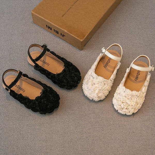 Fashionable Girls Floral Sandals 2026 Summer Korean Style Princess Chic Half-Covered Elegant Single Shoes for Young Girls Performances S260410