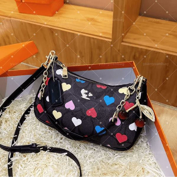 Wholesale Ladies Fashion Shoulder Designer Simple Mini Handbag Underarm Classic Peplum Purse Wallet Alphabet Bag Fashionable