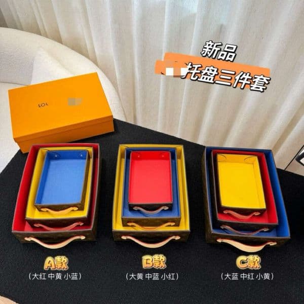 Desktop tray leather jewelry display, long rectangular design, trendy and stylish, suitable for home entryways