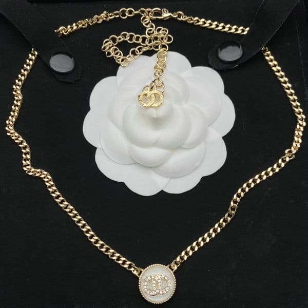 Designer jewelry Women choker Pendant Necklaces Classic letter style for party wedding Designer Necklace High Quality