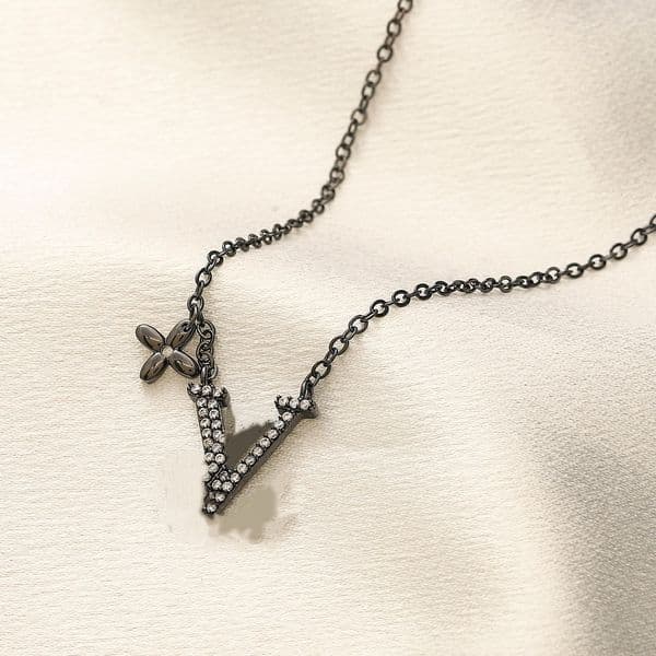 Ladies' Designer Necklace - Luxurious with Embossed Letters, Pig Nose Pearl Necklace - Fashionable Lockbone Chain for Women