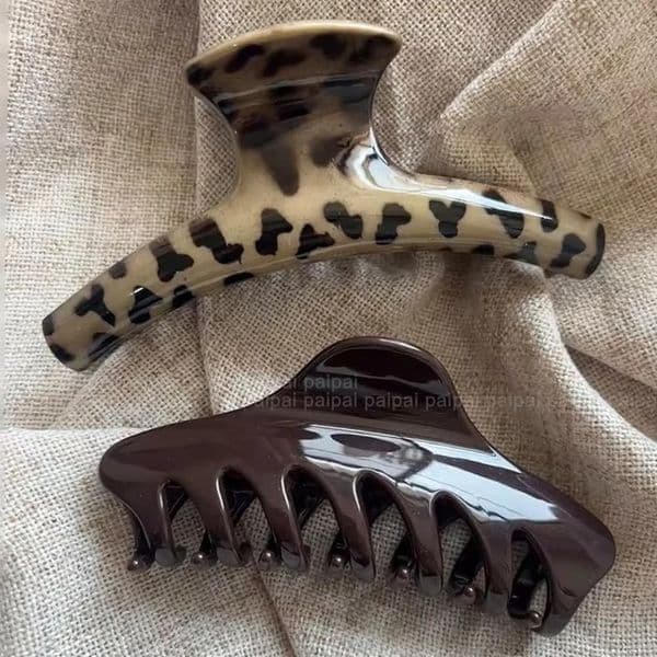 2Pcs Vintage Leopard Print Large Shark Hair Claw Clip Women Elegant Geometric Catch Clamp Hairgrip Hold Hair Styling Accessories260410
