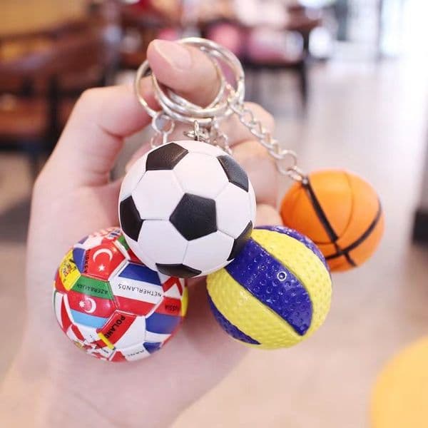 2026 New Football basketball volleyball keychain world cup football trophy keychain souvenir for men students and fans small gift L2606090VEZ