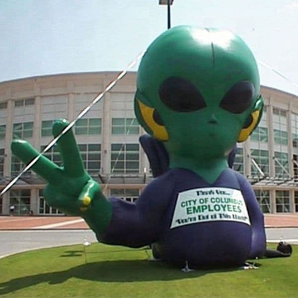 Free delivery Outdoor event giant inflatable Alien with led lights,custom made UFO cartoon balloon for advertising