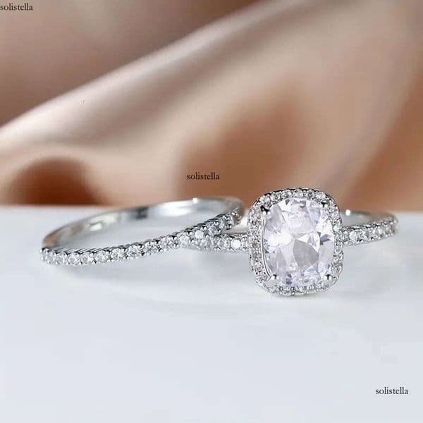 manufacturer's new light luxury four-prong inlaid couple rings geometric design ring women suitable for engagement dress