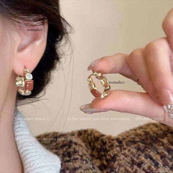 Romantic vibe~ Milk coffee color zircon hoop earrings, versatile elegant, high-end feel, sweet and cool style earrings for girls
