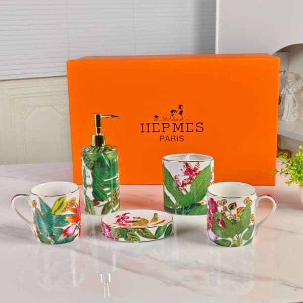 luxury Rain Forest Printed Pattern Bathroom 5-Piece Set designer letter logo lotion Bottle Soap Dish Toothbrush Holder Couple Mouthwash Cup Wedding Valentine's Day