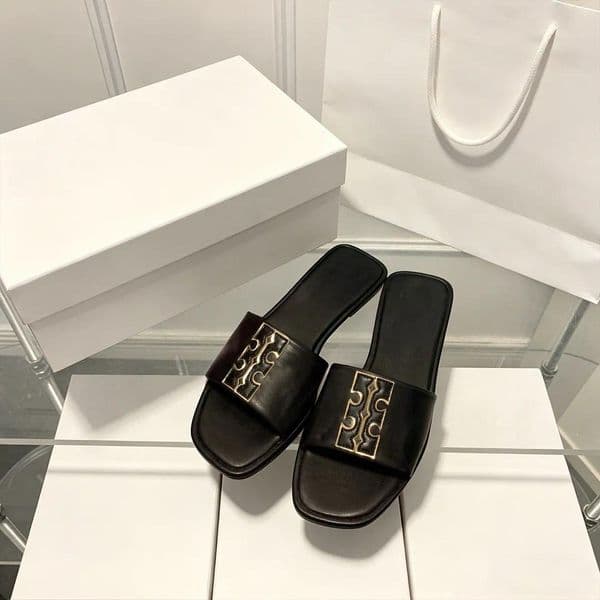 Designer Shoes Tooryliness Sandals Womens Designer buurchly Slides Fashion Summer Beach Casual Designer Slippers Black White Sandals