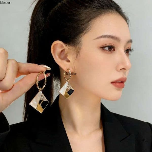 Cross-border autumn winter accessories: geometric color-blocked e, studs, fashionable versatile ear pendants, unique and exaggerated internet celebrity