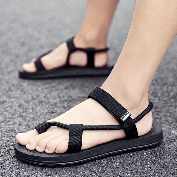 Summer Versatile Breathable Sandals Wear-Resistant Sports and Leisure Beach Shoes for Men to Wear While Driving 260414