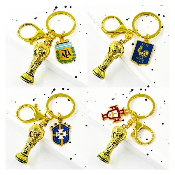 STOCK 2026 World Cup Team Badge Gold-Plated Metal Keychain, With Football Trophy Pendant, Portable Keychain Puppyhome Free Shipping