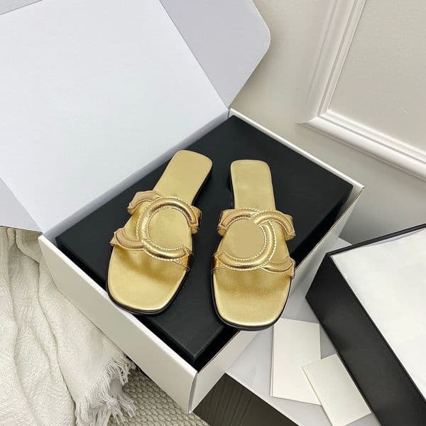 Top Quality Luxury Designer Slippers Fashion Sandals Summer New Flat Embroidery Casual Slippers Designer Shoes Platform Sandal
