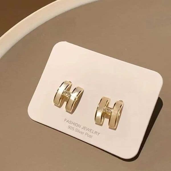 Versatile temperament high-end feeling letter H earring S925 silver needle niche design light luxury earring trend L260415