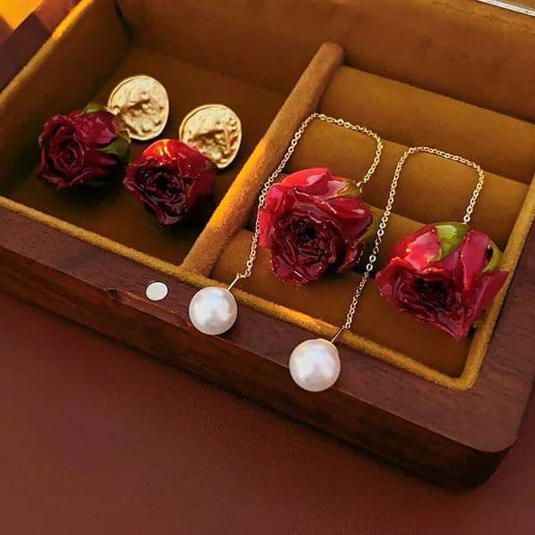 New Red Eternal Rose Dangle Earrings for Women French Elegant Temperament Earring Vintage Luxury Jewelry Manufacturers Wholesale L260415