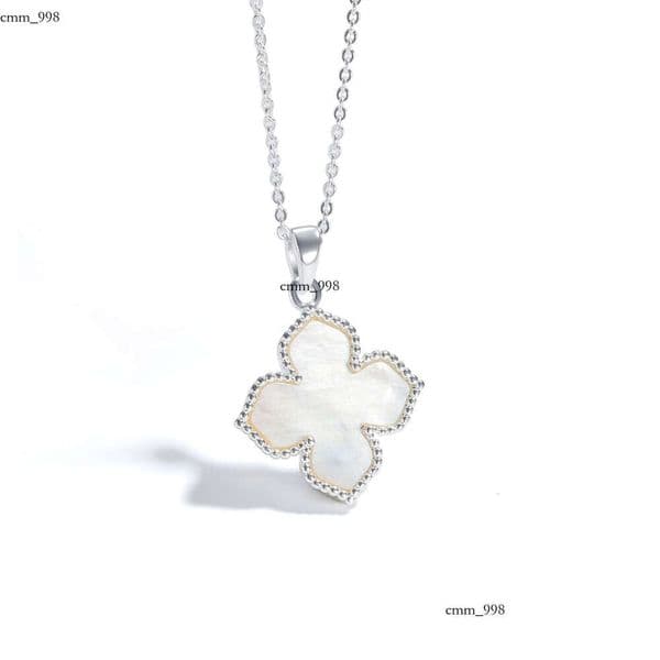 Cross-border export classic four-leaf clover double-sided shell necklace, collarbone chain jewelry, fashionable and versatile, non-fading, low-luxury wholesale