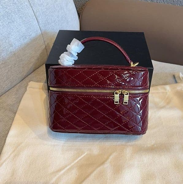 Luxury Designer Crossbody Bag Women Mini Portable Box Shoulder Bag Sheepskin Leather Makeup Cosmetic Lipstick Purse Fashion Lady Solid Color Free Shipping